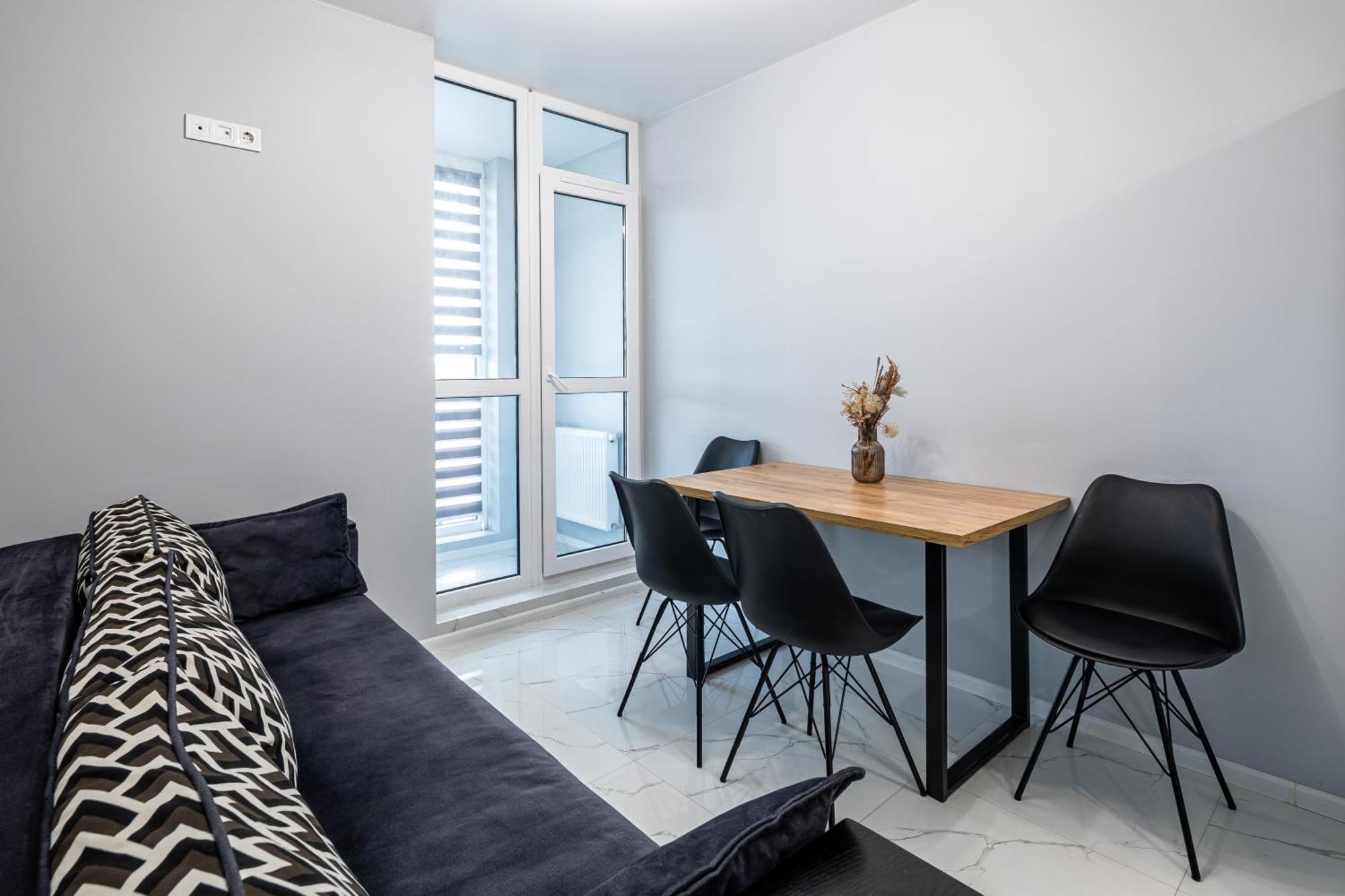 Avalon Time Apartment Leopoli Esterno foto