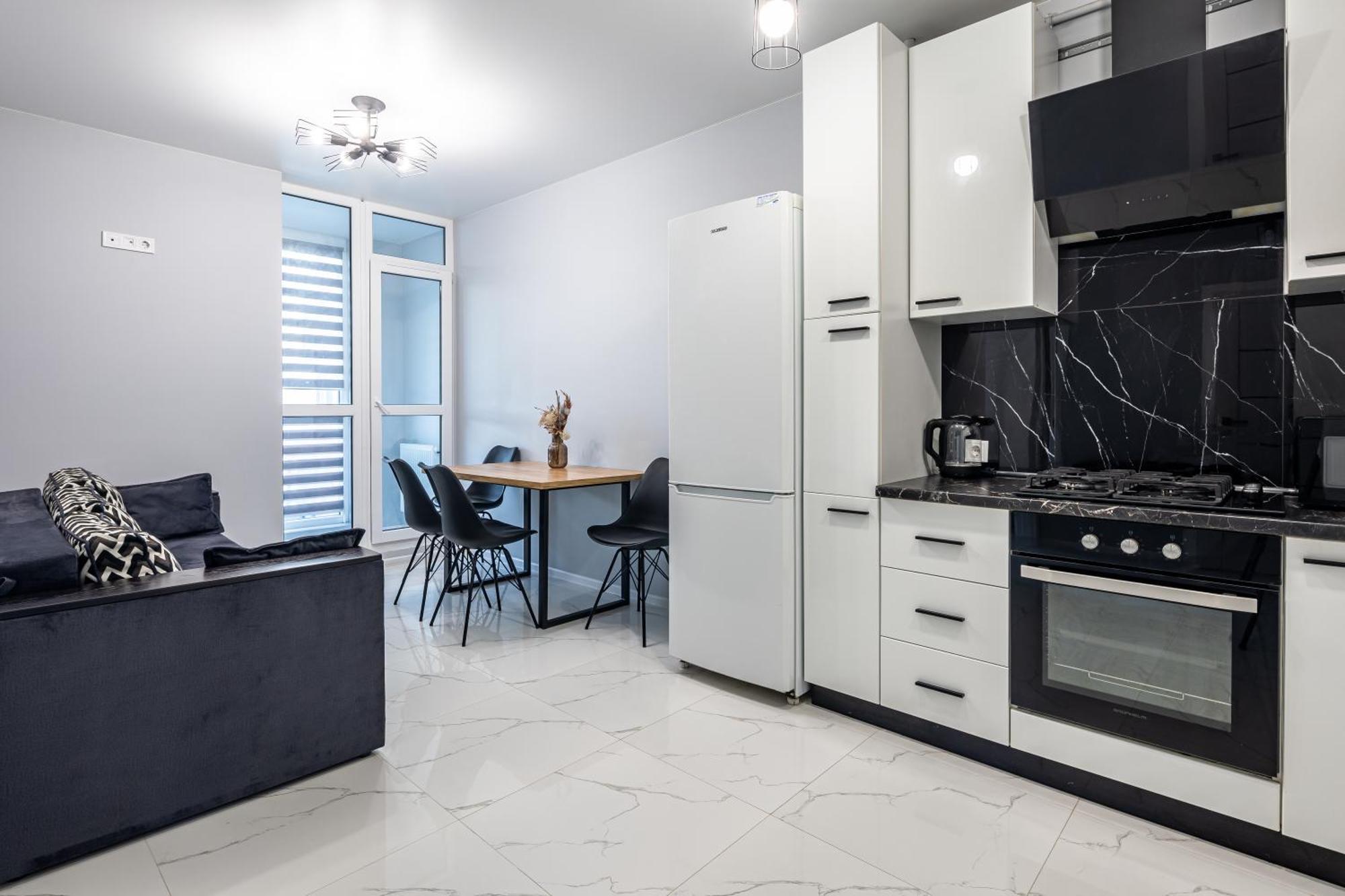 Avalon Time Apartment Leopoli Esterno foto