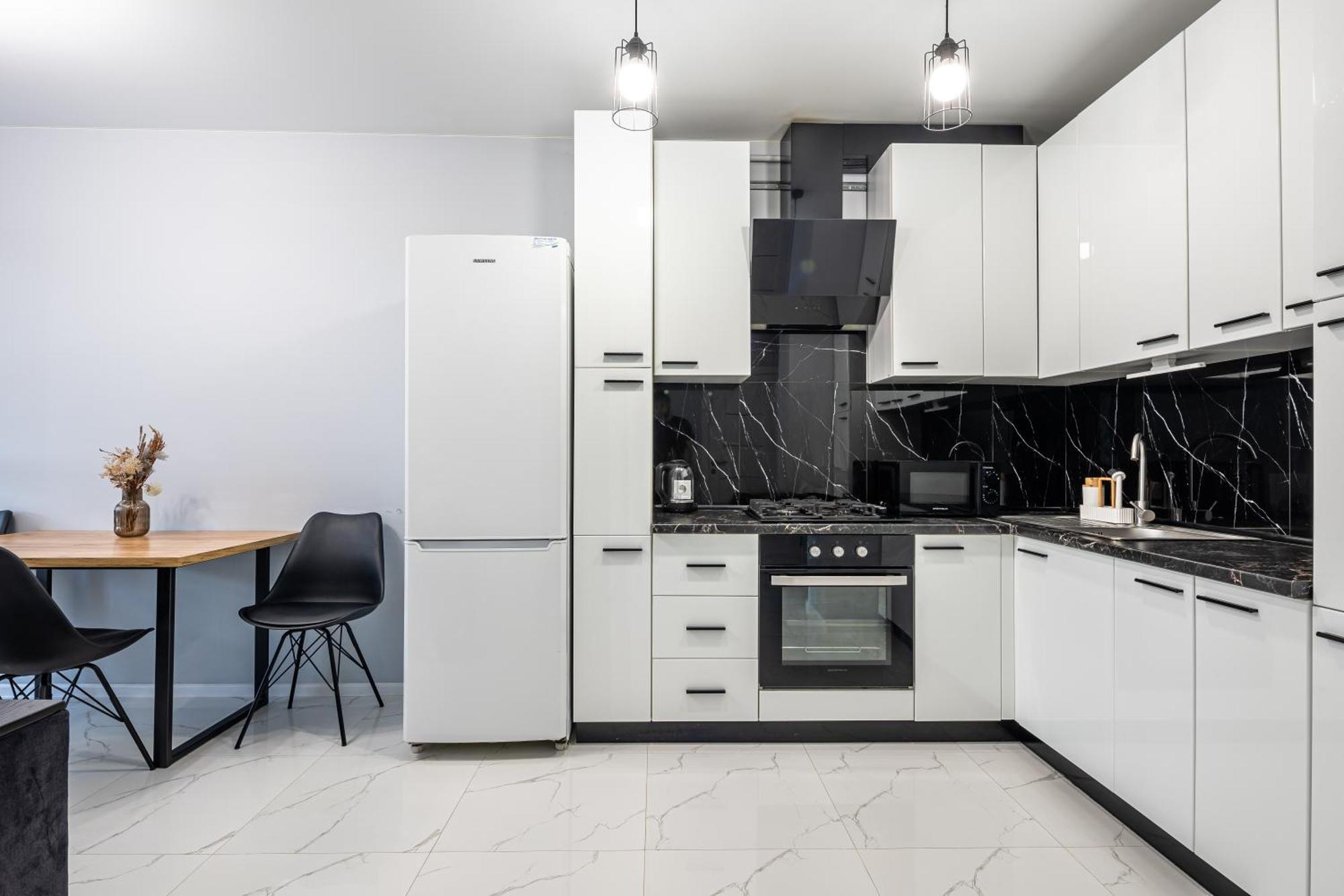 Avalon Time Apartment Leopoli Esterno foto